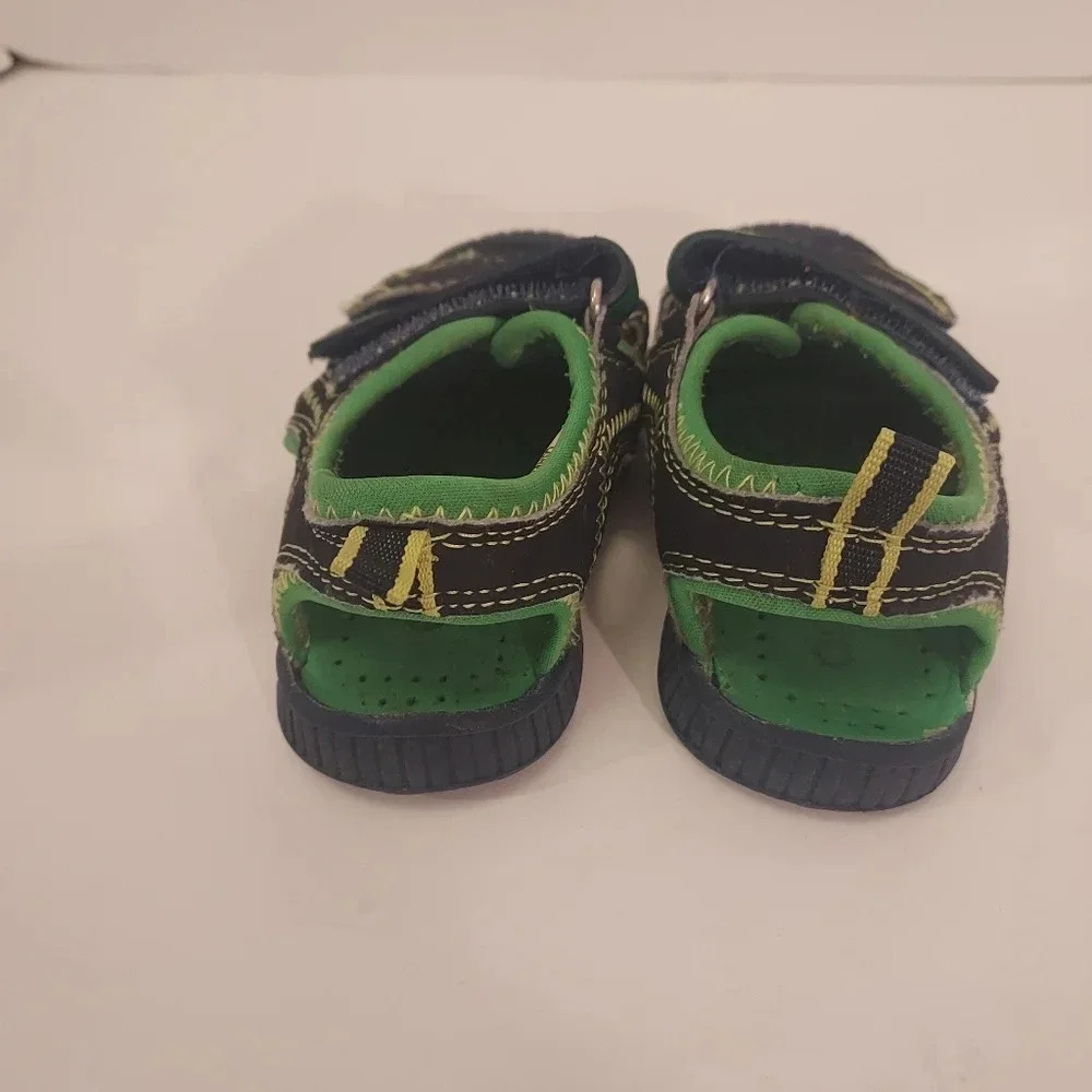 OshKosh B'gosh Blue and Green with Lizards Light Up Sandals in Size 5